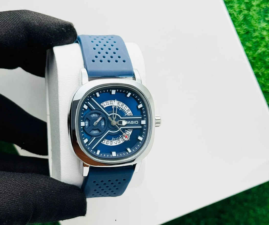 Analog Men’s Wrist Watch